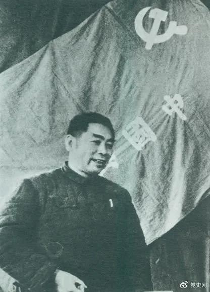 1949年3月，周恩來在中共七屆二中全會(huì)上講話。