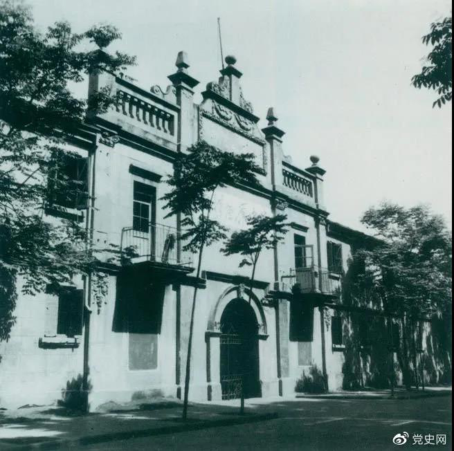 1927年4月27日，中國(guó)共產(chǎn)黨第五次全國(guó)代表大會(huì)在武漢召開(kāi)。圖為大會(huì)舉行開(kāi)幕式的地方。