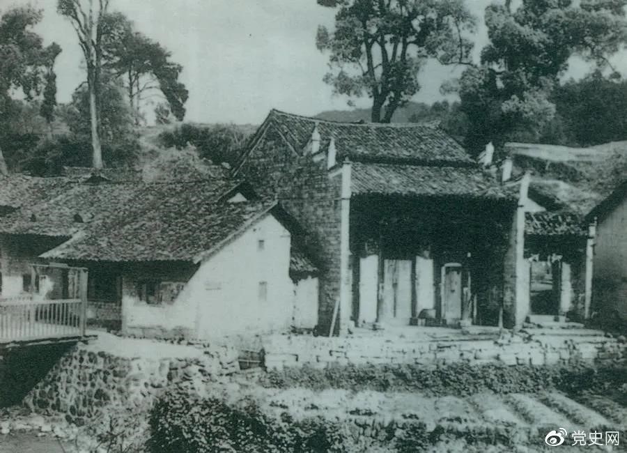 1928年5月20日，毛澤東主持召開中共湘贛邊界第一次代表大會(huì)。圖為會(huì)址——茅坪謝氏慎公祠。